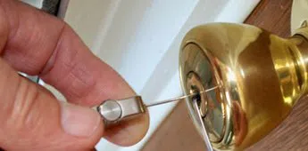 Bayside Locksmith Service Bayside, NY 347-897-6367 - rekeying-locks